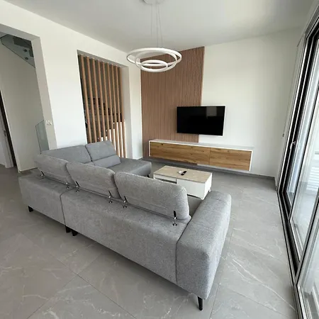 Theo Luxury Napa Agia Napa
